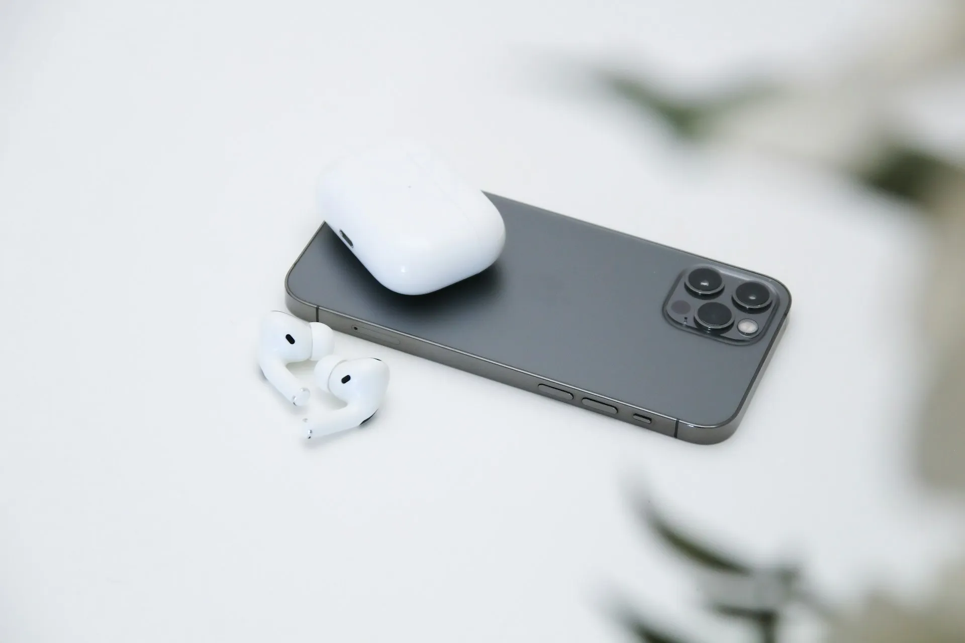 Minimalist iPhone home screen